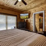 Ern824 - Best Days - Great Location! Close To Town! Cabin