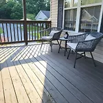 Cozy Pigeon Forge Home W Hot Tub Near River