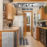 Cozy Cabin In The Smokies!!! Fully Furnished And Complete With Community Indoor And Outdoor Pools And Spas, Game And Fitness Rooms As Well As A Private Hot Tub