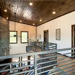 Mountain Luxury Prime: Pool, Hottub, Arcade & More