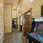 Dog Friendly, 3-Decks, Indoor Pool, Hot Tub With Arcade