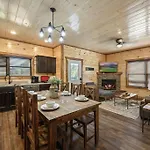 Dog Friendly, 3-Decks, Indoor Pool, Hot Tub With Arcade