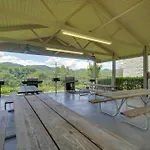 Pigeon Forge Condo With Pools About 3 Mi To Dollywood!