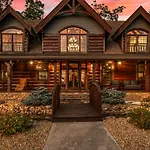 Grand Mountain Getaway By Stony Brook Cabins