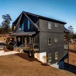 Private Indoor Pool Cabin W/ Game Room & Hot Tub!