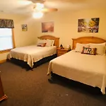 Briarstone Lodge Condo 13D By Eden Crest