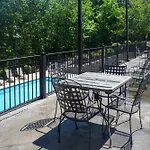 Easy-Access Pigeon Forge Cabin With Hot Tub!