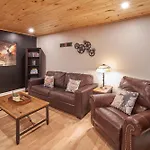 Entertainment Galore! Luxurious Property, Spectacular & Peaceful Setting, Great Location, Close To Major Attractions!!