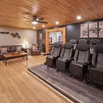 Entertainment Galore! Luxurious Property, Spectacular & Peaceful Setting, Great Location, Close To Major Attractions!!