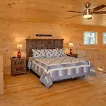 Alpine Pool Lodge