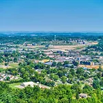 Bear-E-Nice - In Pigeon Forge, Resort Pool, Free Attraction Tickets
