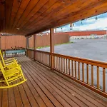 6Br W Outdoor Pool Just 3 Min To Pigeon Forge! Free Attraction Tickets Gameroom Hot Tub