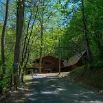 Spacious Creekside 6Br Fire Pit Hot Tub Free Attraction Tickets