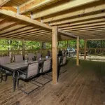 Spacious Creekside 6Br Fire Pit Hot Tub Free Attraction Tickets