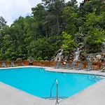 Romantic And Spacious 1Br Gameroom Hot Tub Free Attraction Tickets