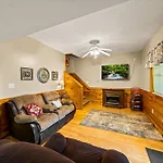 Spacious 5Br 7 Min To Pigeon Forge Pkwy Hot Tub
