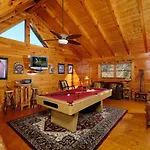 Cozy 1Br Ziplines Hot Tub Pool Table Free Attraction Tickets