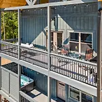 Smokiedoki Lodge