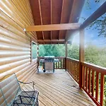Deer Pass Lodge