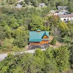 Ern803 - Beary Blue Oasis Cabin
