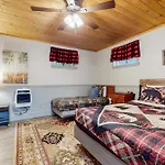 Hillcrest Lodge