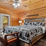 Applewood Manor