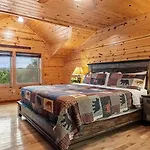 Applewood Manor