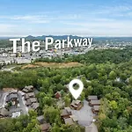 Fully Loaded Cabin In Heart Of Pigeon Forge