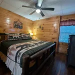 Ern807 - Black Bearry Ridge - Great Location! Close To All The Action! Cabin