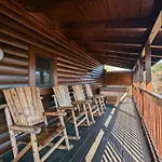Ern807 - Black Bearry Ridge - Great Location! Close To All The Action! Cabin