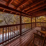5 Mins To Pigeon Forge Strip W/ Hot Tub+Grill+More