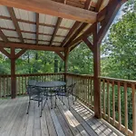A Bearz Haven Cabin