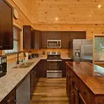 Skyburst - Relax & Play! Pool, Hot Tub, Games & Theater Room