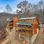 Happy Bear Lodge