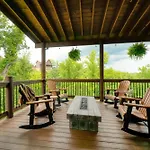 Wanderer By Avantstay Sleeps 26 A Custom Smokies Cabin