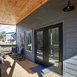 Stunning Heights Retreat Hot Tub, Mtn Views And More