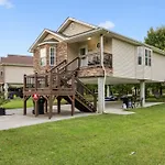Charming 2 Bed Oasis With River Access Hot Tub And Outdoor Fun Sleeps 6 Comfortably