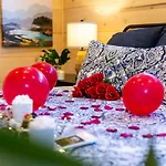 Enchanted Forest Hideaway By Ghosal Luxury Lodging
