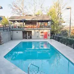 Twilight Timber - Pet Friendly Cabin With Hot Tub, And Game Room