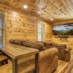 Timber Tree Lodge
