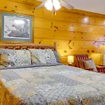 Pigeon Forge Resort Studio Cabin On Dollywood Ln!