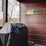 Pigeon Forge Resort Studio Cabin On Dollywood Ln!