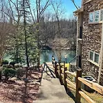 Relaxing Condo On The River - New Air Hockey Table