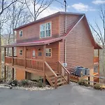 Bear Hug Hideaway Cabin