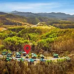 Starry Mountain View- Hot Tub - Pool Table - Prime Location