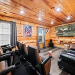 Indoor Heated Pool, Alpine Resort Near Dollywood, Theater & Game Room, Hot Tub