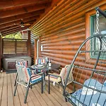 Rustic Cabin W Modern Comfort Minutes From Parkway