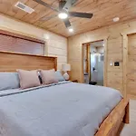 Honeybear Hideaways - Luxury And Spacious Cabin In Smoky Mountain With Indoor Pool, Hot Tub And Game Room