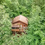Hawkeye Lodge