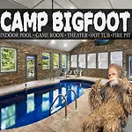 Its Got It All Yall - Pool, Theater, Arcade, Fire Place, Firepit, Hot Tub